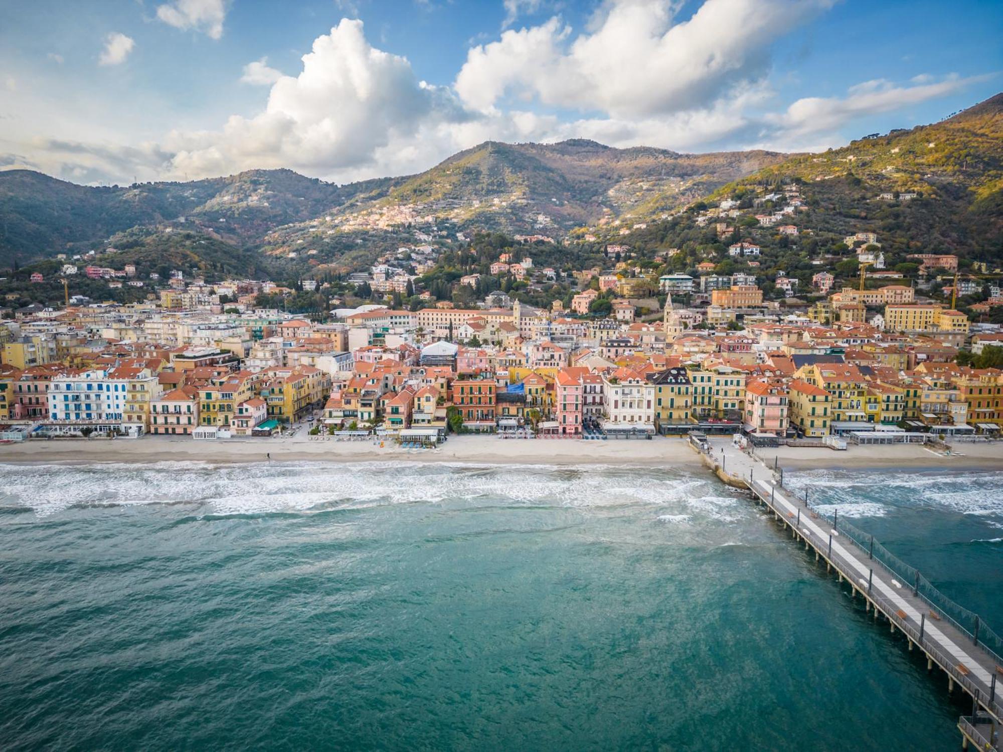 Aparthotel Le Terrazze Alassio Exterior foto